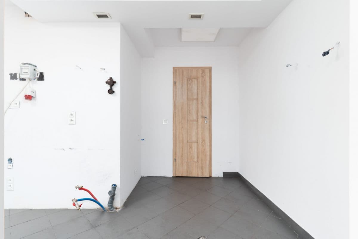 Lokal użytkowy parterowy z dostępem do ogródka – 10