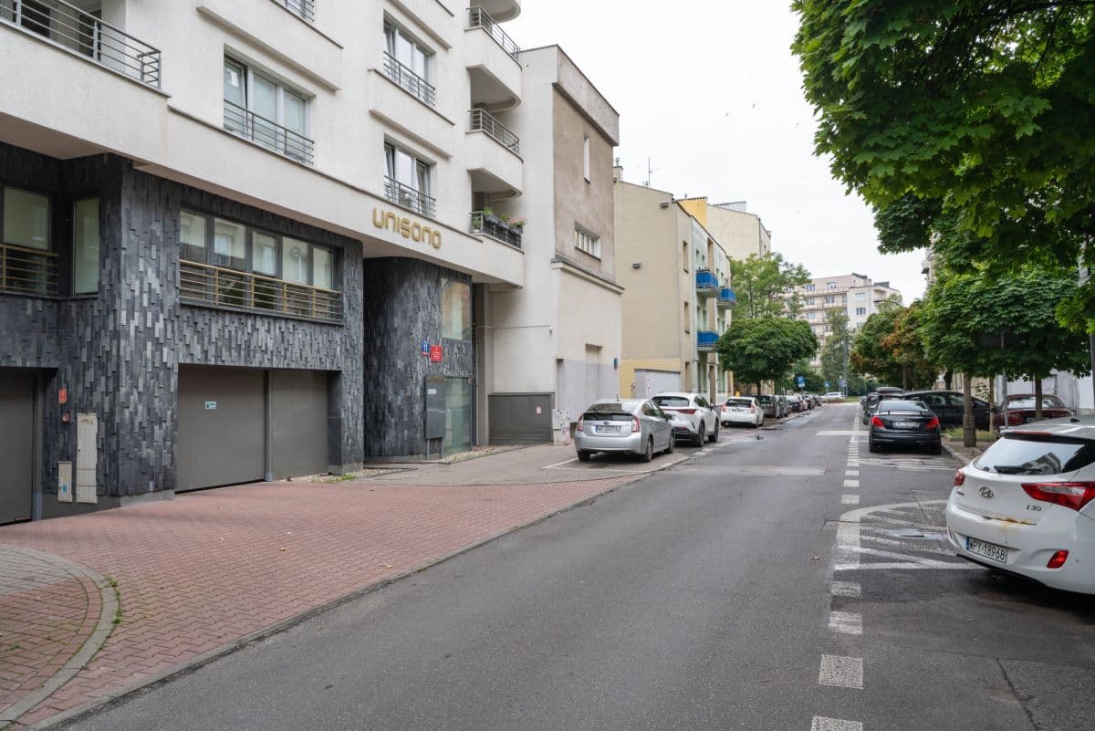 Lokal użytkowy parterowy z dostępem do ogródka – 16
