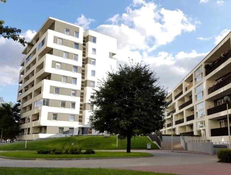 Ciche 2-pokojowe mieszkanie z balkonem blisko metra – 12