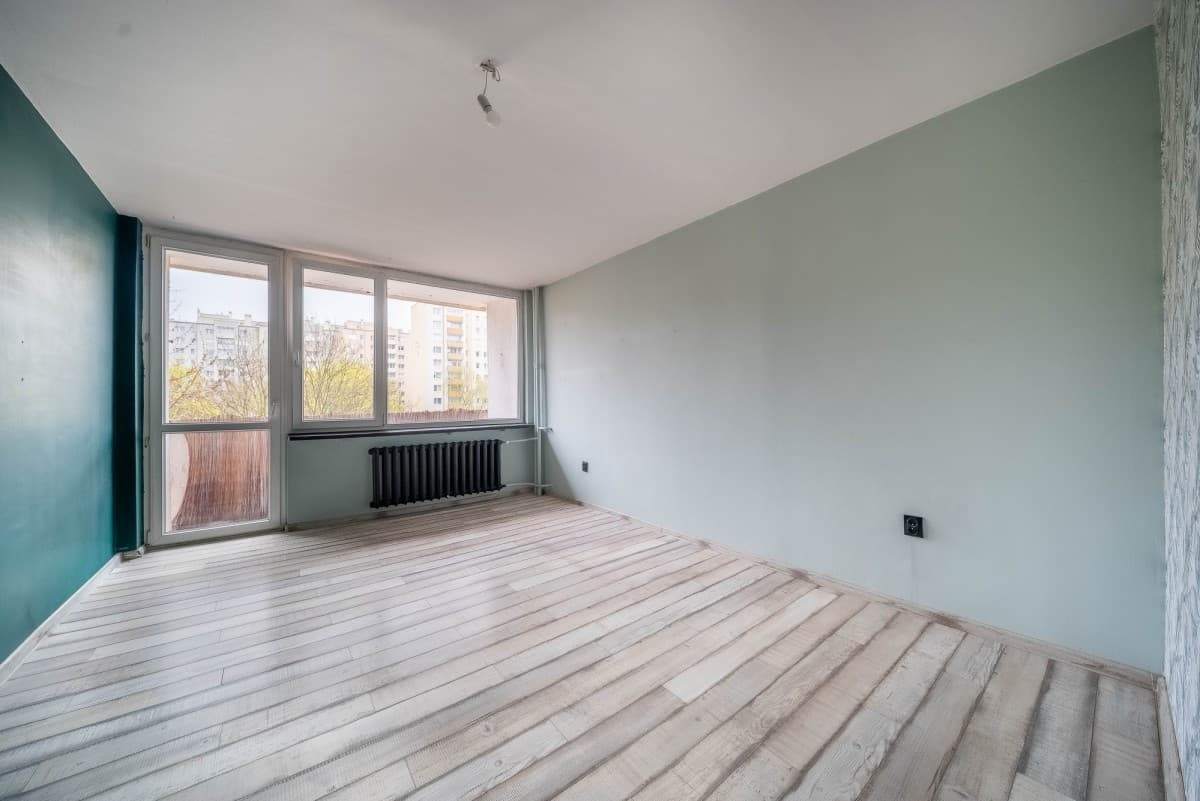 Spacious 4-room apartment near Bemowo Metro – 5