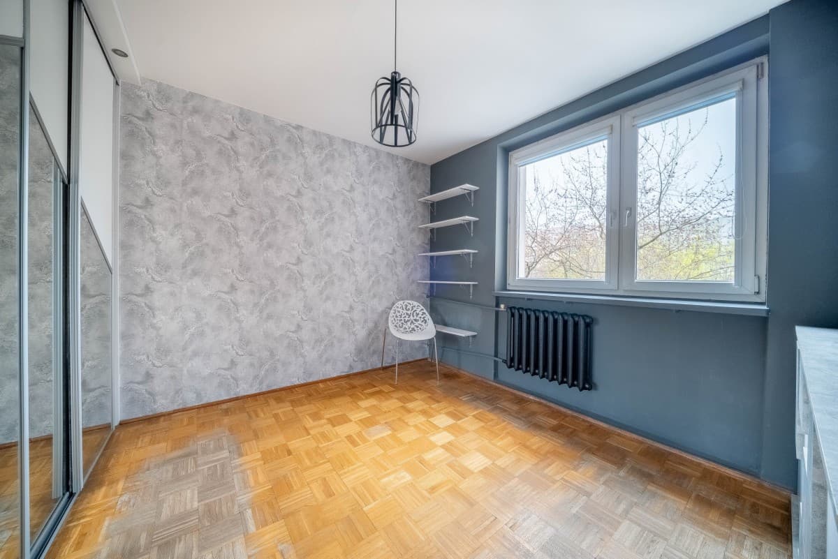 Spacious 4-room apartment near Bemowo Metro – 9