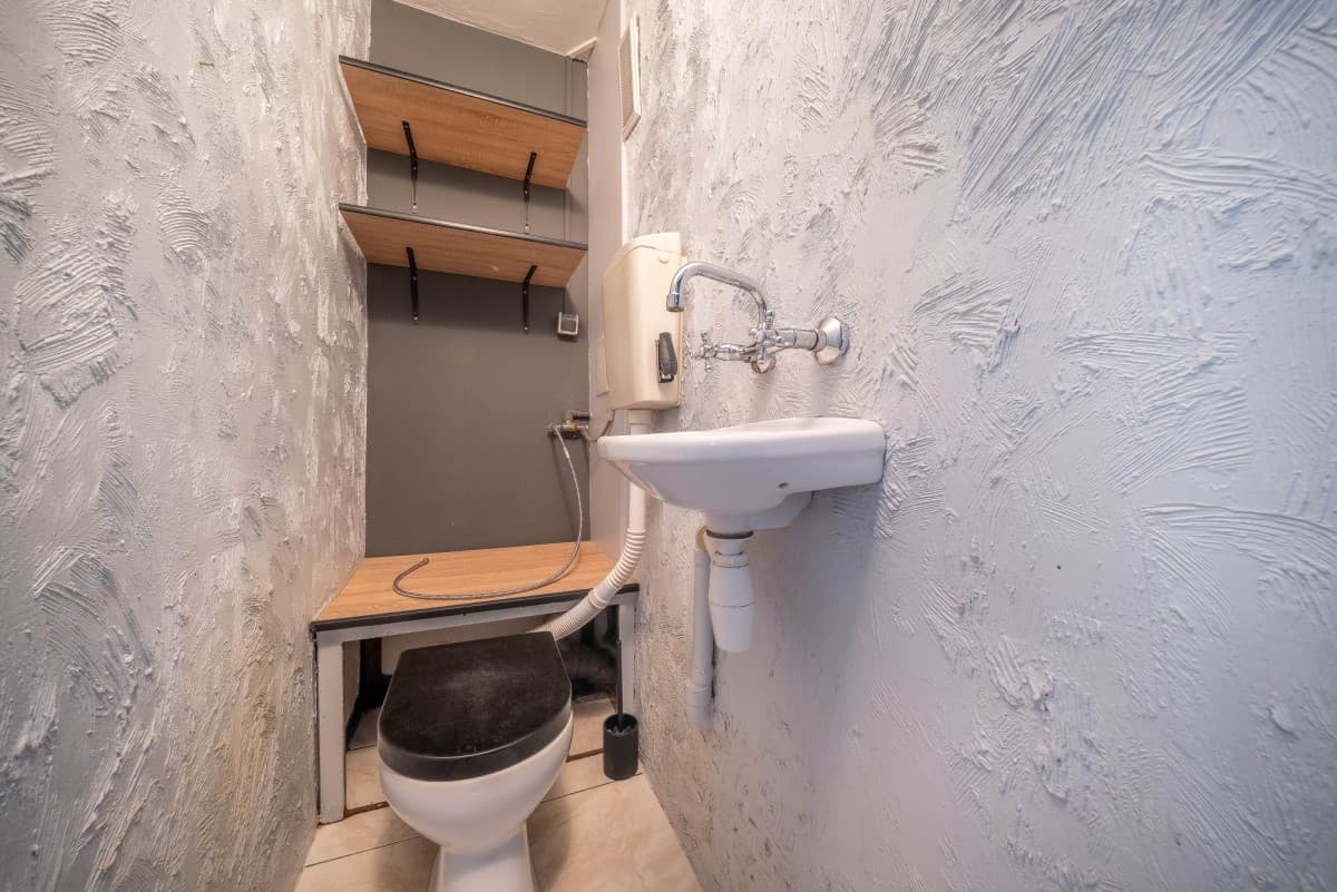 Spacious 4-room apartment near Bemowo Metro – 16