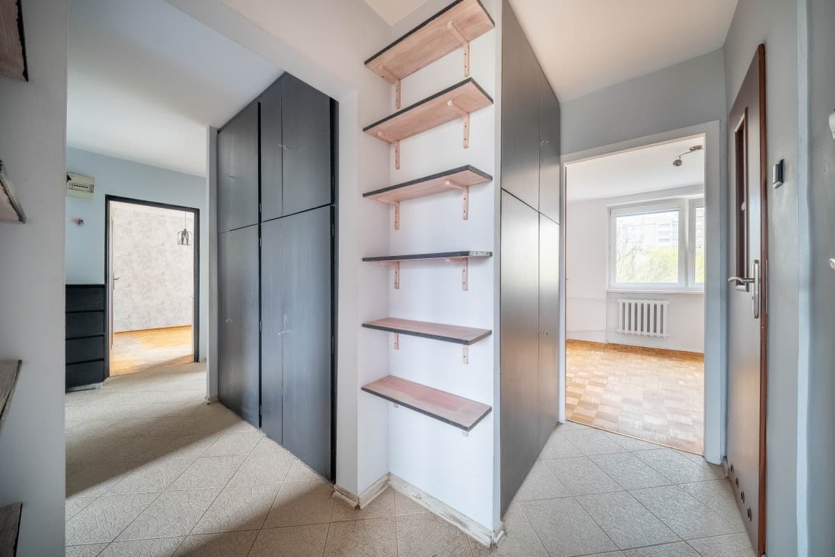 Spacious 4-room apartment near Bemowo Metro – 19