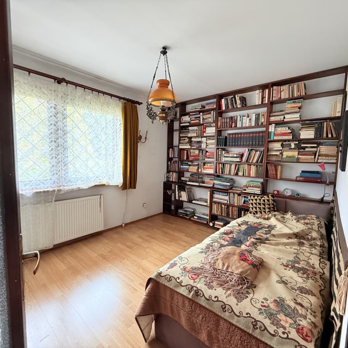 Detached house with independent service premises – 4