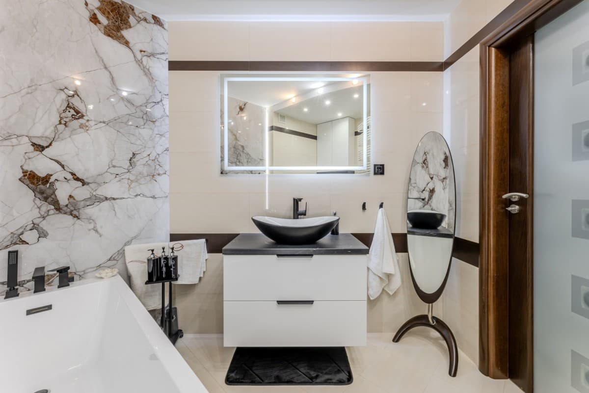 Newly renovated apartment with 4th room potential – 16