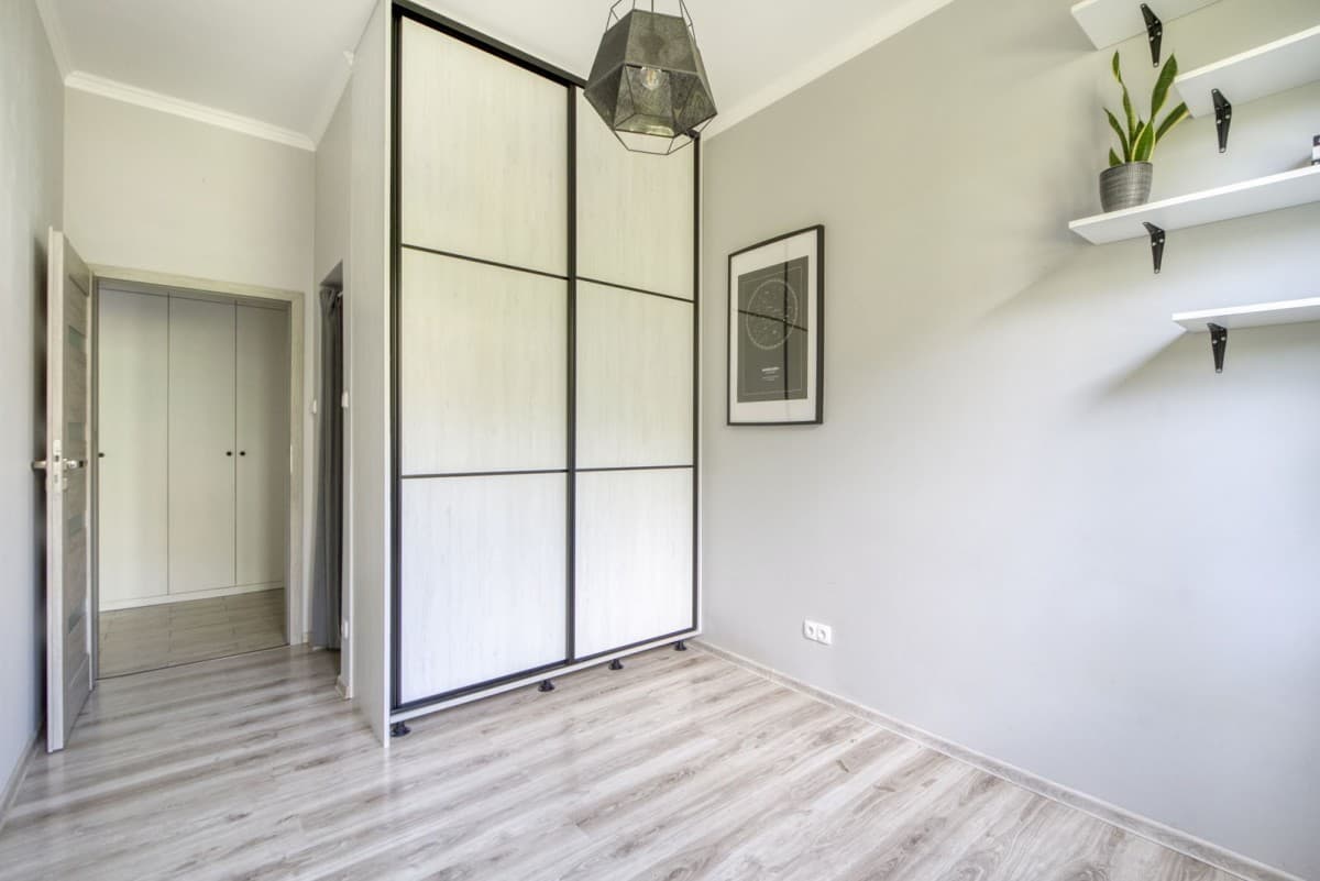 Charming 3-room apartment with garden in Konstancin – 9