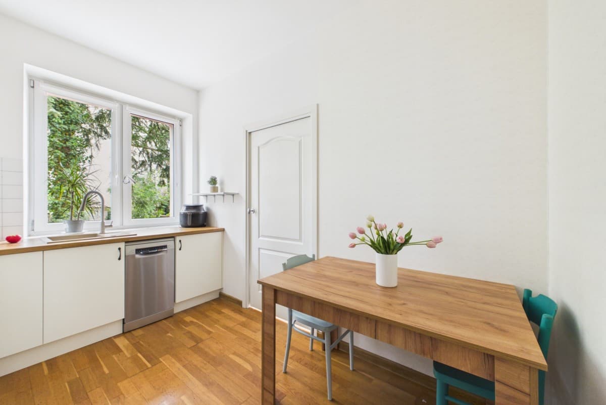 Charming 3-room apartment in tranquil Rembertów – 13