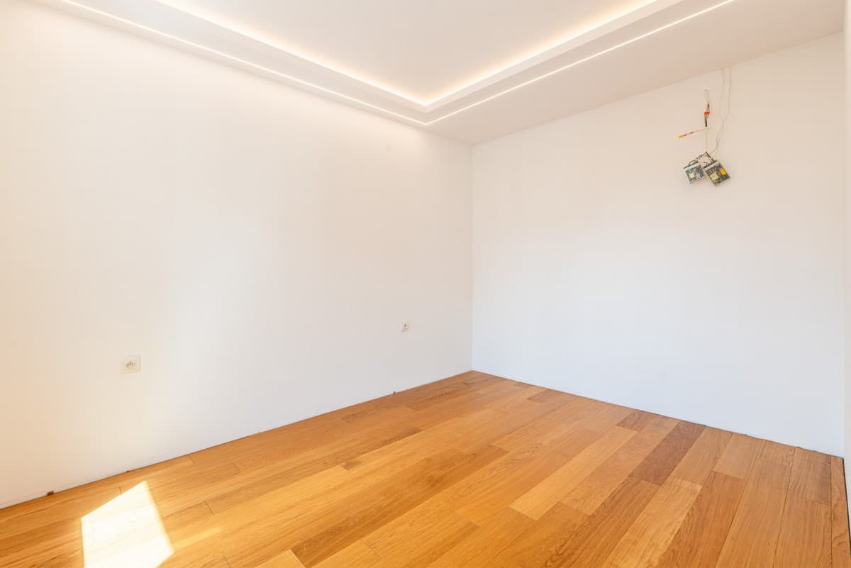 Modern 2-room apartment with balcony in Ursus – 9