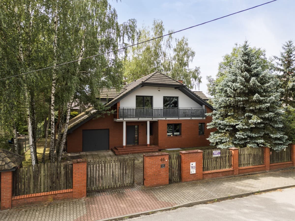 luxurious residence with independent guest apartment – 33