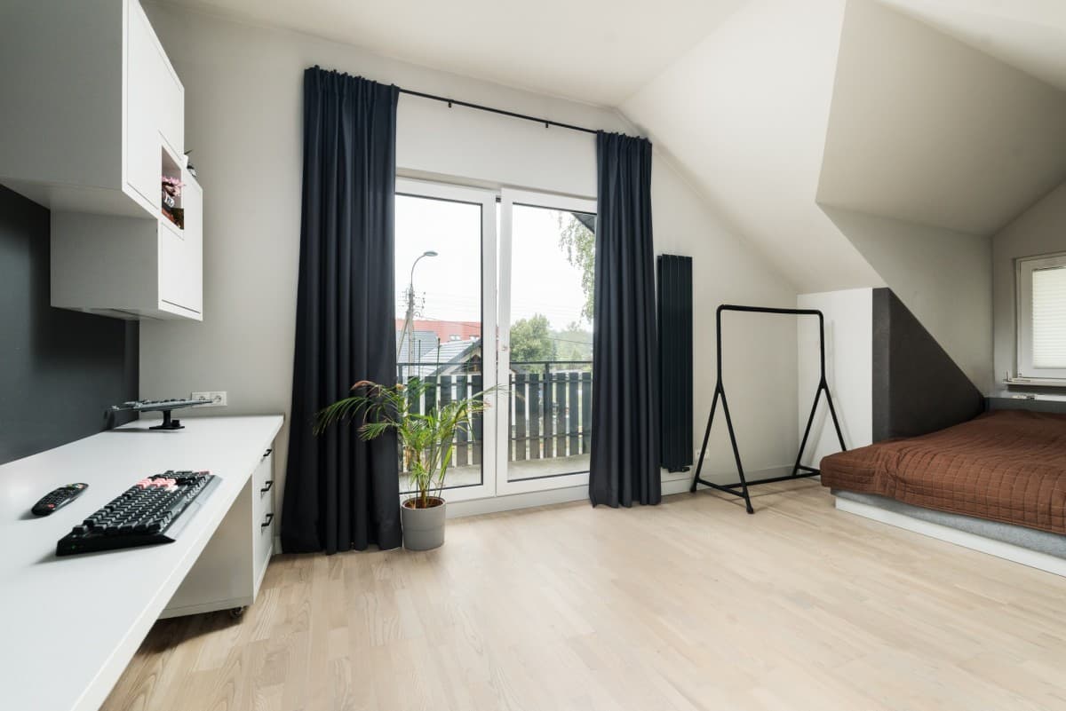 luxurious residence with independent guest apartment – 10