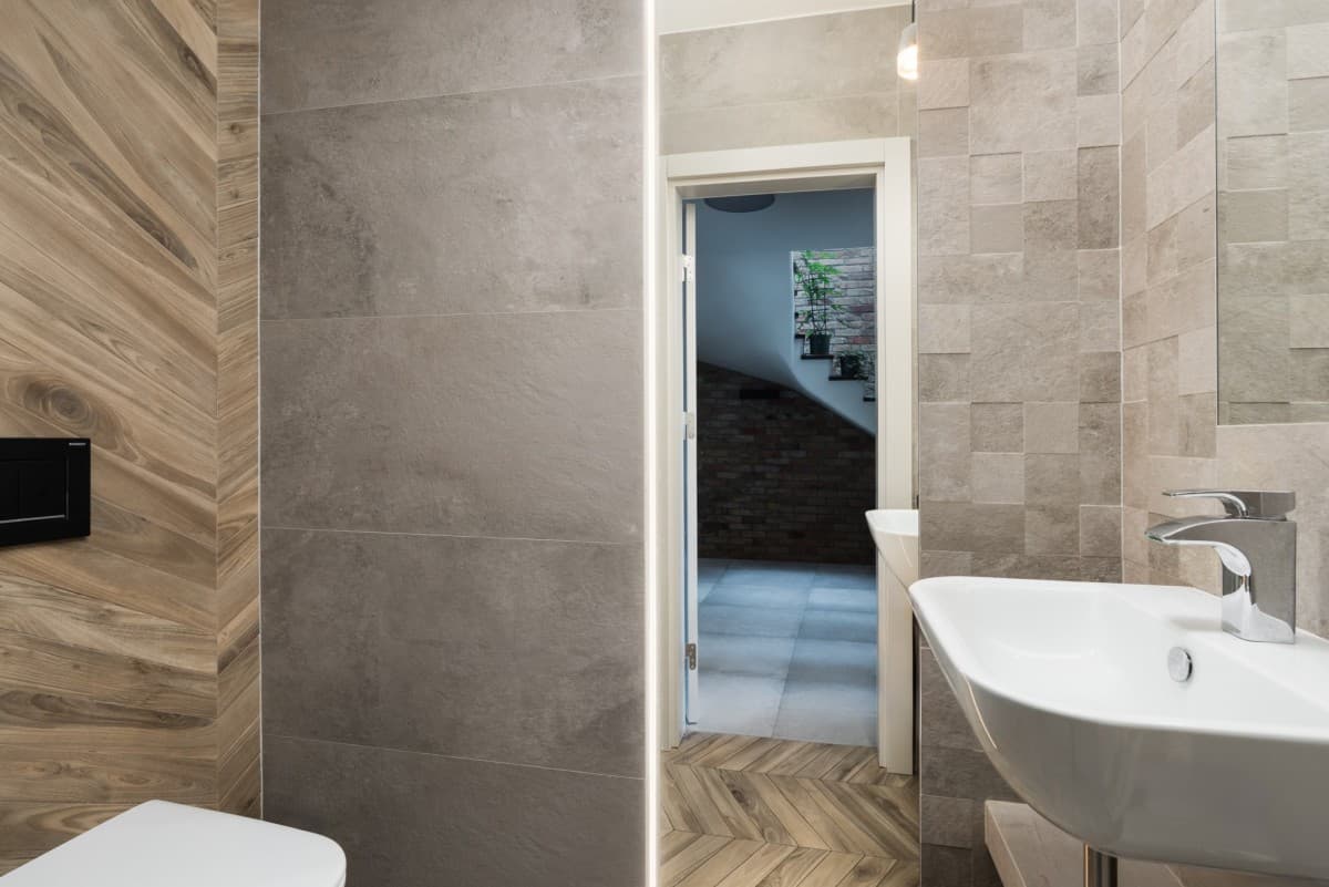 luxurious residence with independent guest apartment – 26