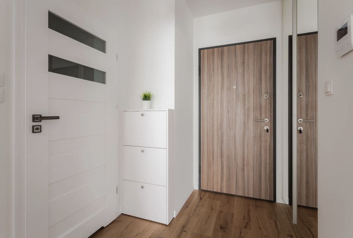 Modern 2-room apartment with balcony and AC – 11
