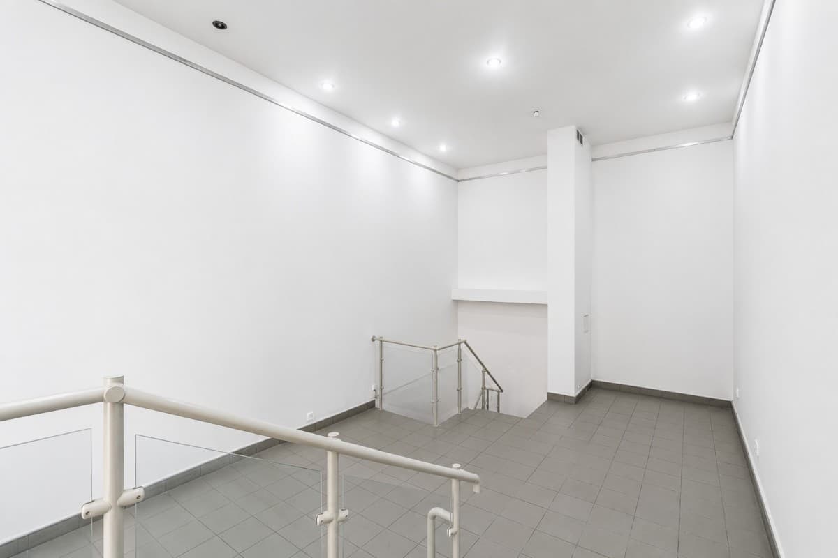 Two-level commercial space in central Warsaw – 3