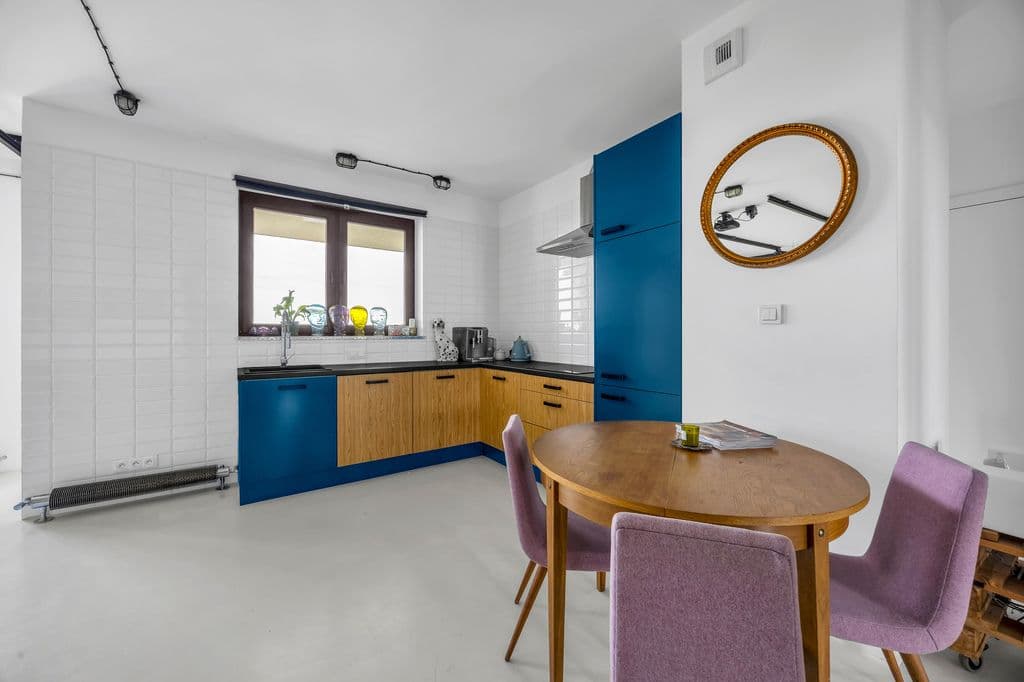 Spacious apartment with two balconies in Młociny – 4