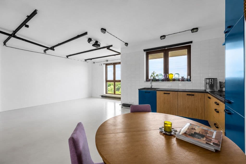 Spacious apartment with two balconies in Młociny – 5