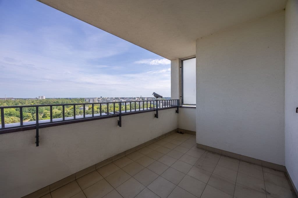 Spacious apartment with two balconies in Młociny – 13