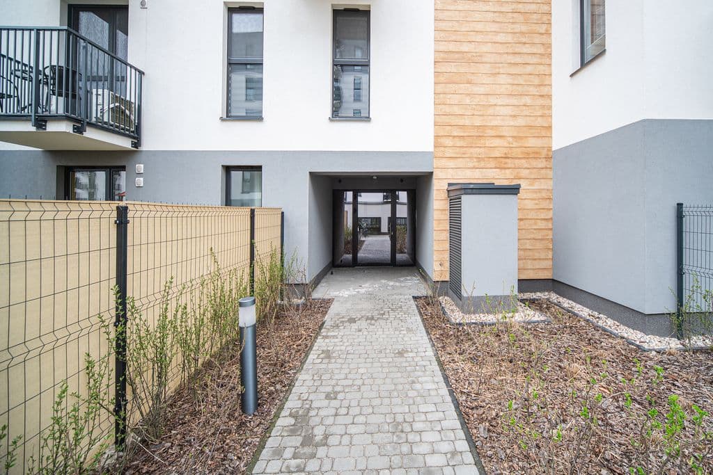 Cozy 2-room apartment by the Rembertów forest – 12