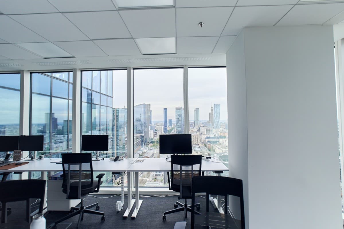 Premium office space with panoramic views in Warsaw – 18