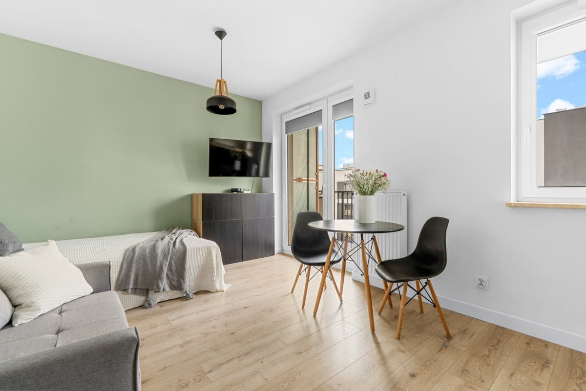 Fully equipped studio with balcony, near WKD station – 5