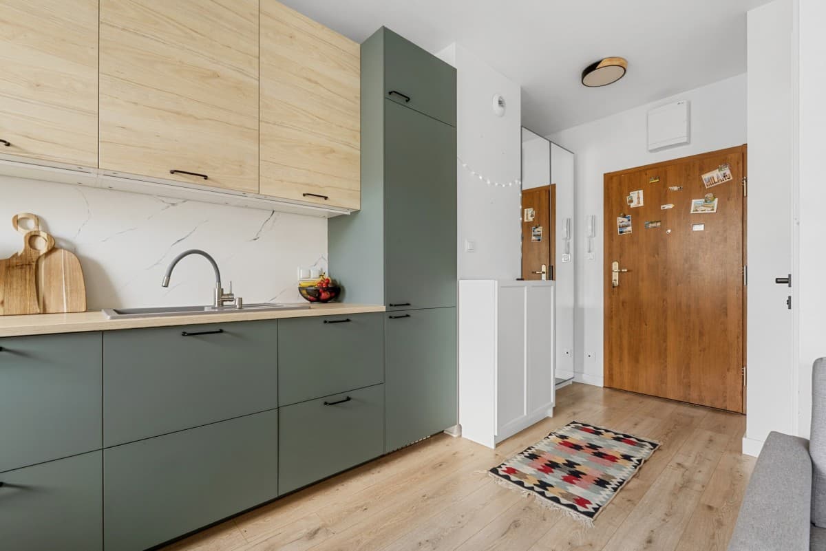 Fully equipped studio with balcony, near WKD station – 7