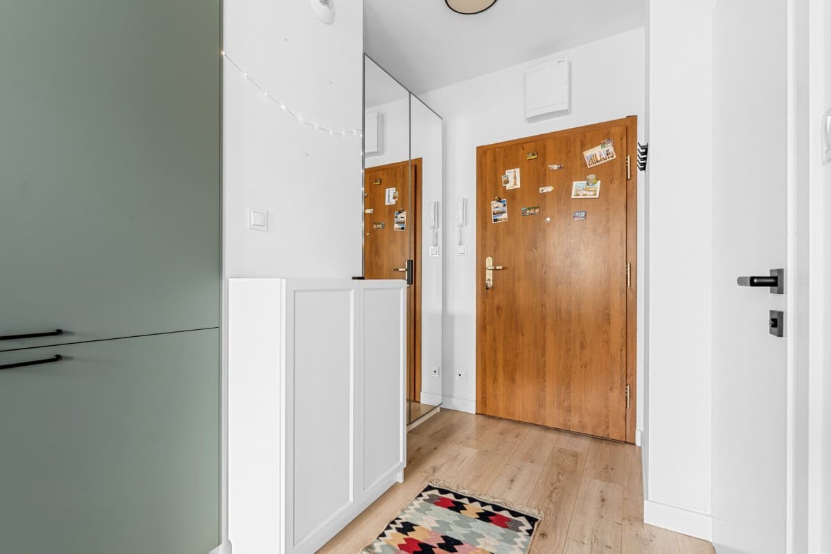 Fully equipped studio with balcony, near WKD station – 8