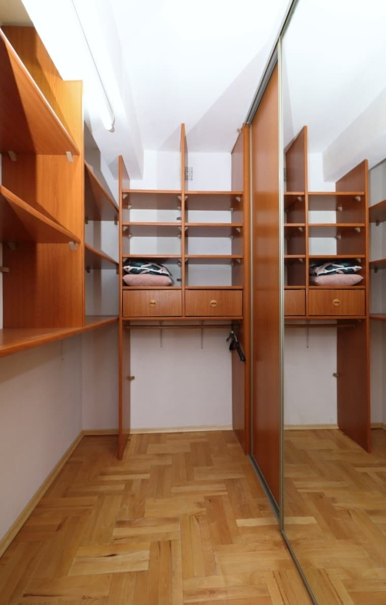 Fully renovated office space near Metro Zacisze – 33