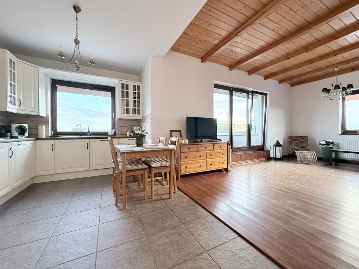 Spacious 2-level apartment in closed estate – 1