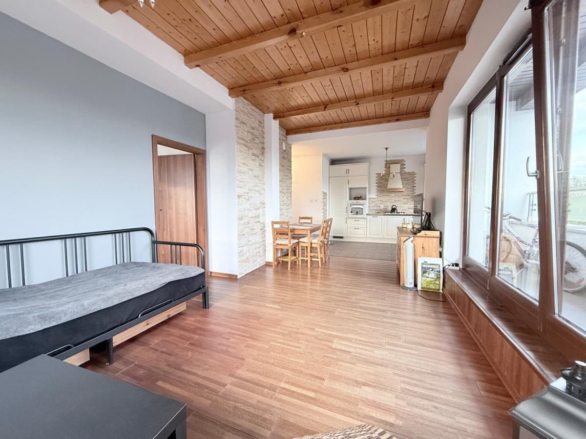 Spacious 2-level apartment in closed estate – 4