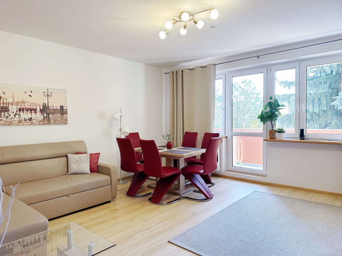 Sunny 3-room apartment near Imielin metro – 1