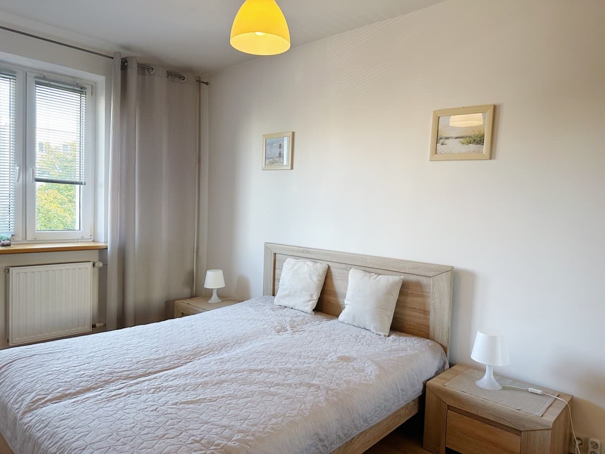 Sunny 3-room apartment near Imielin metro – 2