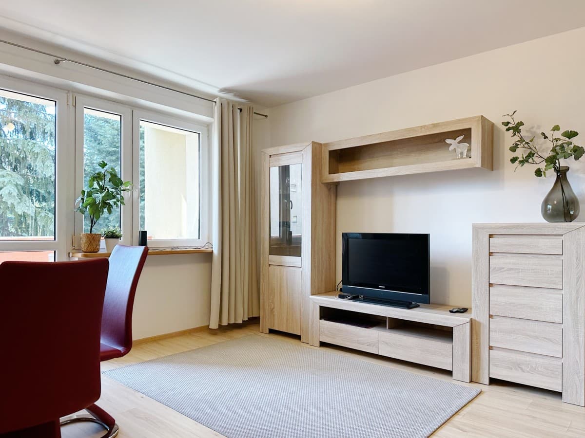 Sunny 3-room apartment near Imielin metro – 3
