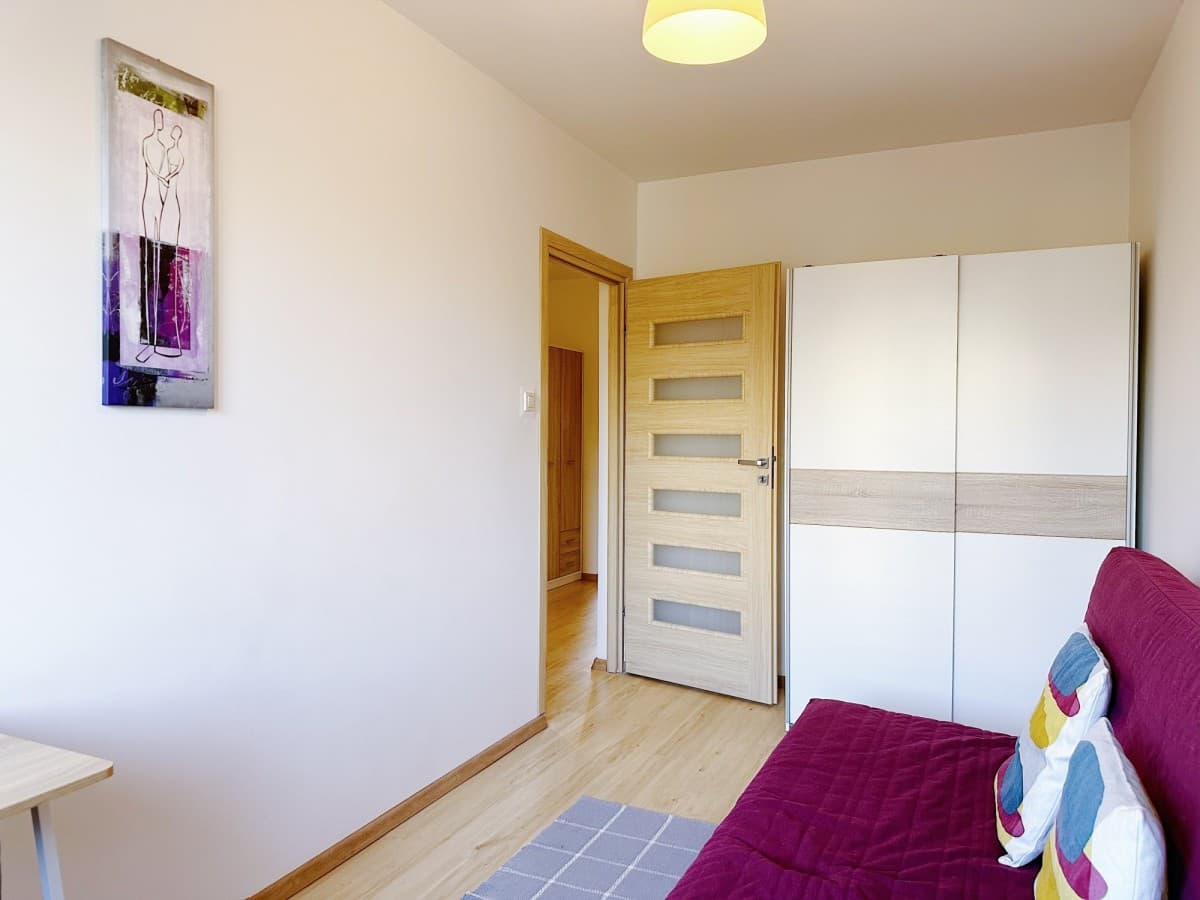 Sunny 3-room apartment near Imielin metro – 5