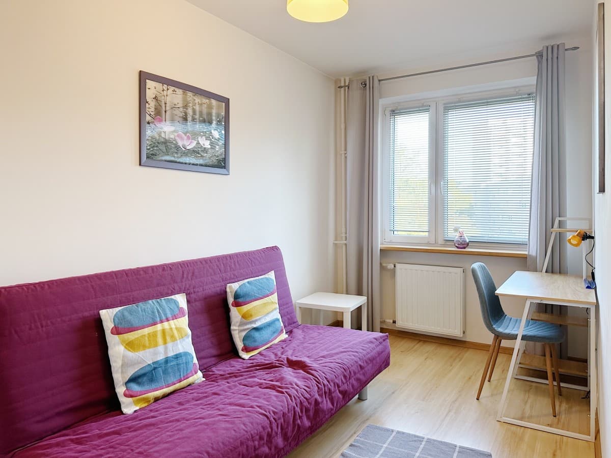 Sunny 3-room apartment near Imielin metro – 6