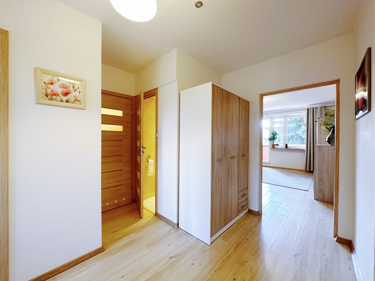 Sunny 3-room apartment near Imielin metro – 10