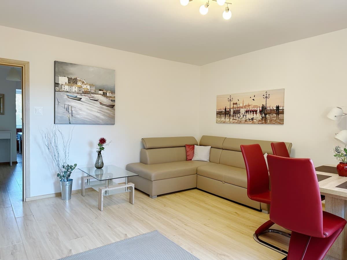 Sunny 3-room apartment near Imielin metro – 11