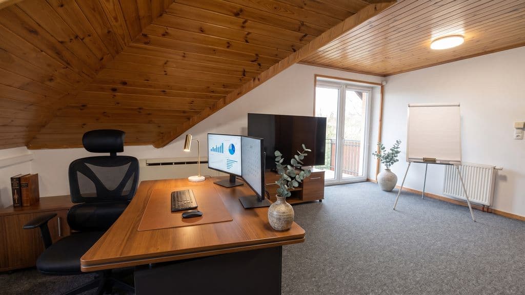 Spacious 7-room twin house, ideal for office – 1