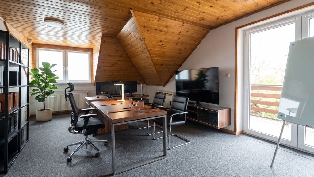 Spacious 7-room twin house, ideal for office – 2
