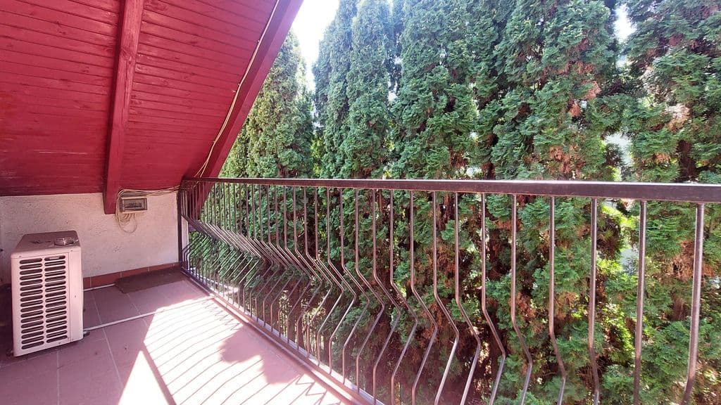 Spacious 7-room twin house, ideal for office – 5