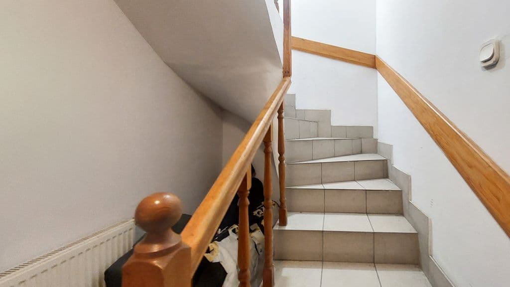 Spacious 7-room twin house, ideal for office – 7