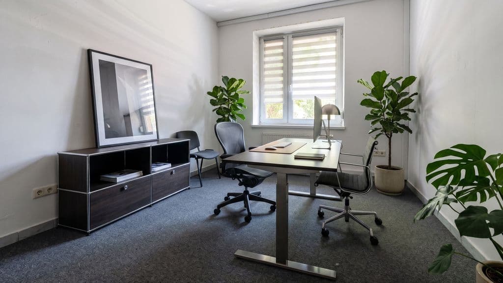 Spacious 7-room twin house, ideal for office – 10