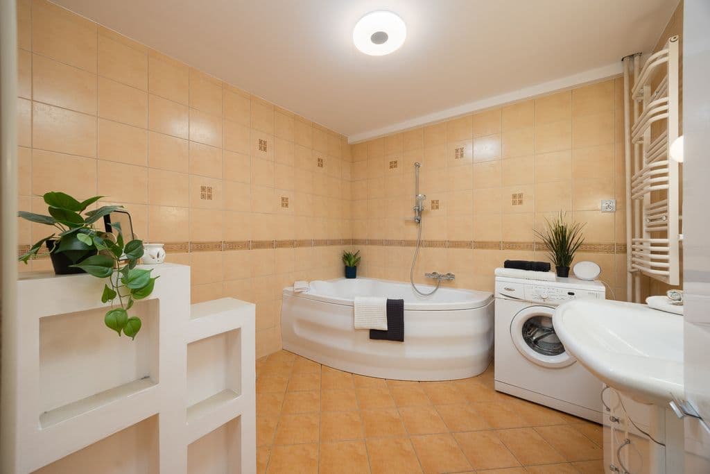 Unique apartment with private entrance on Żoliborz – 8
