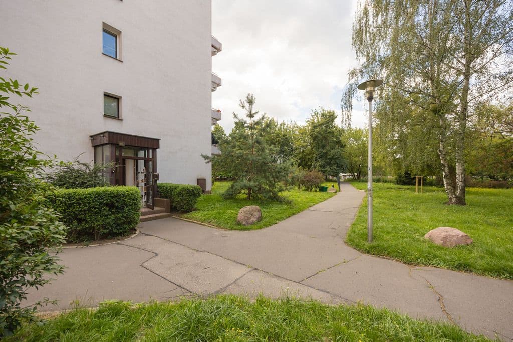 Unique apartment with private entrance on Żoliborz – 11