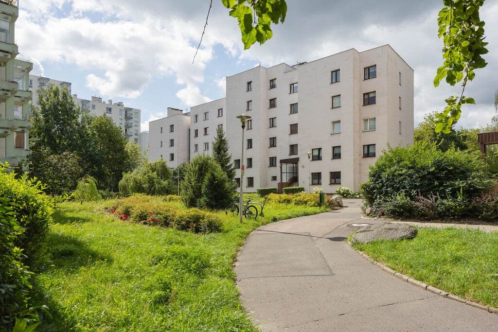 Unique apartment with private entrance on Żoliborz – 16