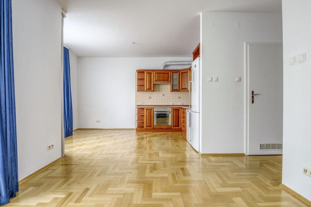 Studio with the option to create 2 rooms – 5