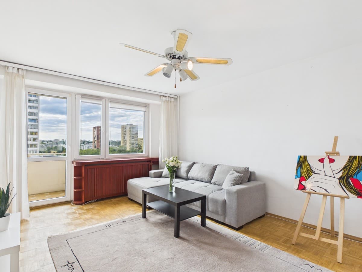 Spacious 3-room flat in green Żoliborz locale – 4