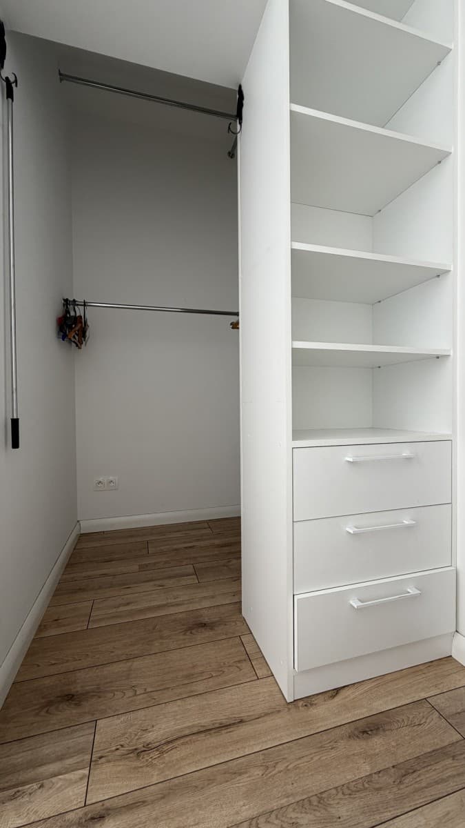 Spacious 4-room apartment near Metro Imielin – 7