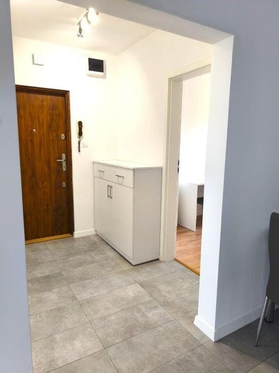 Freshly renovated 3-room apartment near metro – 4