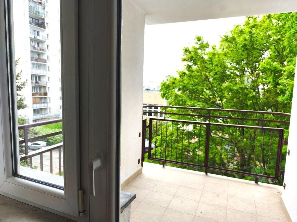 Freshly renovated 3-room apartment near metro – 12