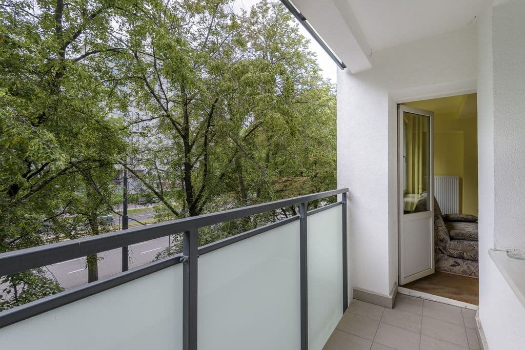 Cozy 2-room apartment with balcony in Muranów – 12