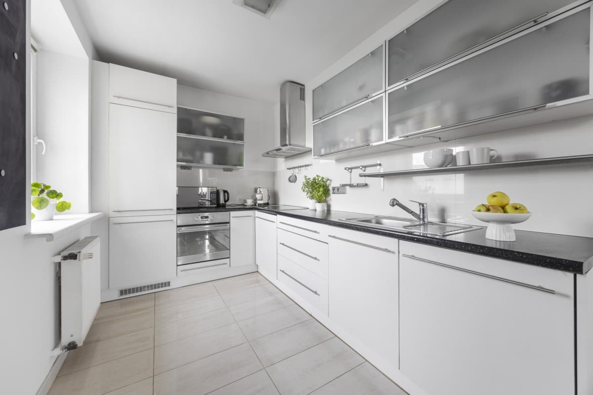 Spacious 3-room apartment with loggia in Bemowo – 7